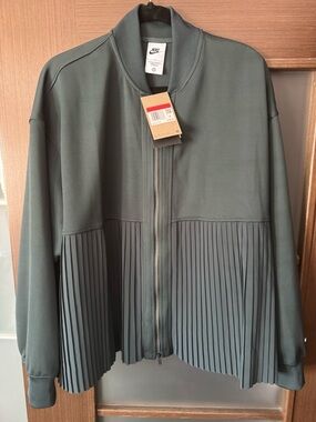 Nike Olive Green Pleated Front Zip Jacket